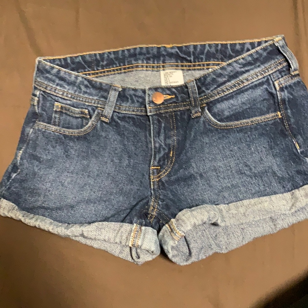 H&M SHORTS SIZE 4